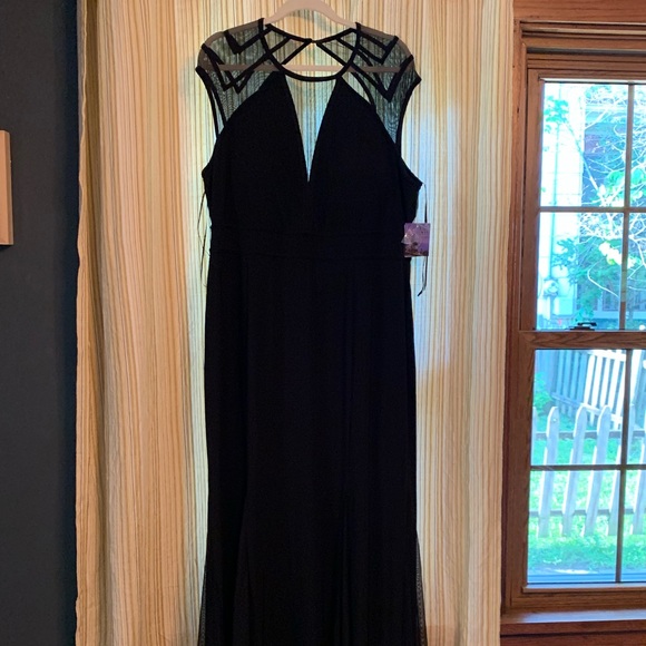 Never worn David’s bridal dress. - Picture 2 of 4